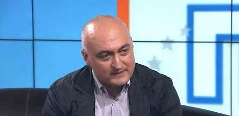 Паунов: Радев страда от политическа шизофрения