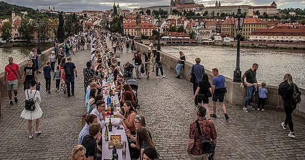 Чехите с проблеми в ЕС след "Корона, чао"