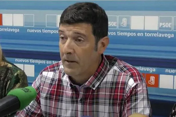 Страшен скандал с чисто гол социалист