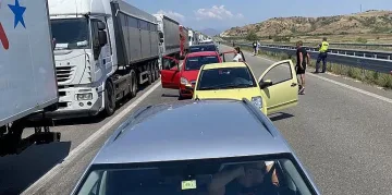 Искаме Гърция да отвори границата, тя се дърпа