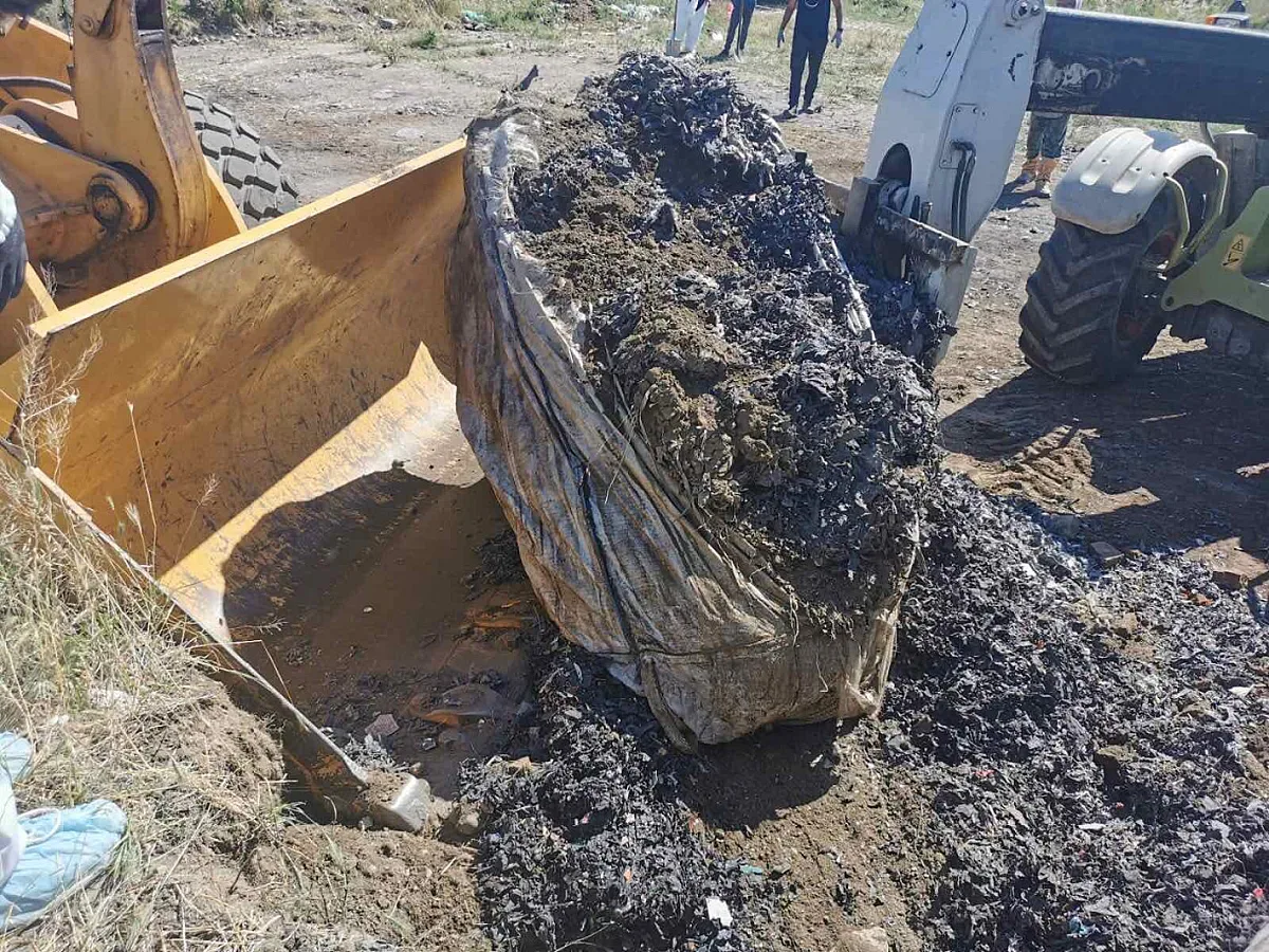 Вижте тоновете опасен боклук на Бобокови
