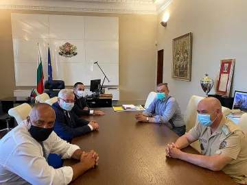 Държавата поема теста за коронавирус в болница