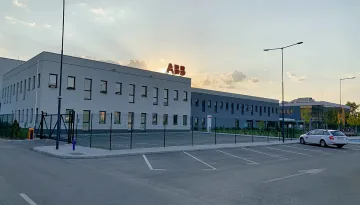 Hitachi става собственик на завода в Севлиево