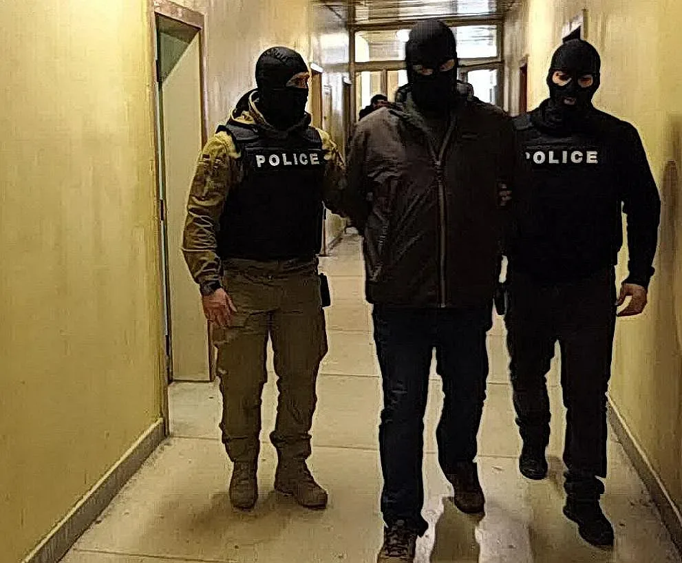 Удар: 800 арестувани за дрога и оръжие