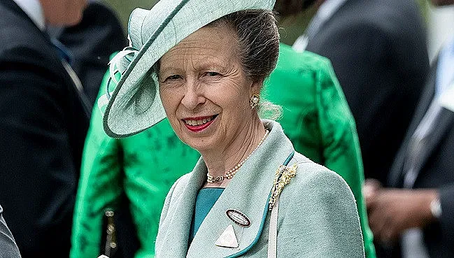 Гледаме филм за принцеса Ан