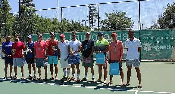 Морски тенис за начало на сезона