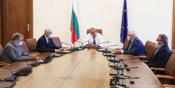 Готвят болниците за повече пациенти с COVID-19