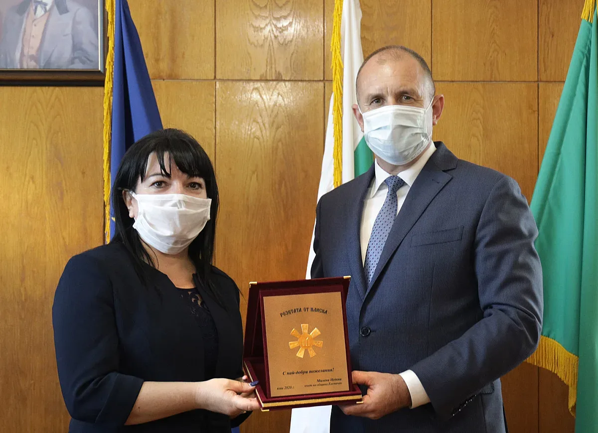 Стрели от Радев за парите на малките градове