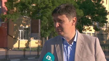 Учители в Самоков се заразили с К-19 при матурите