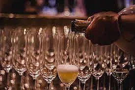 Глобиха заведения за празненства на закрито