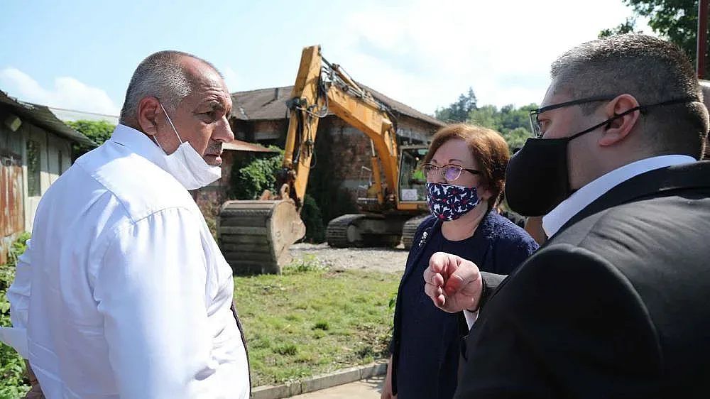 Премиерът удари първа копка на строеж на мост