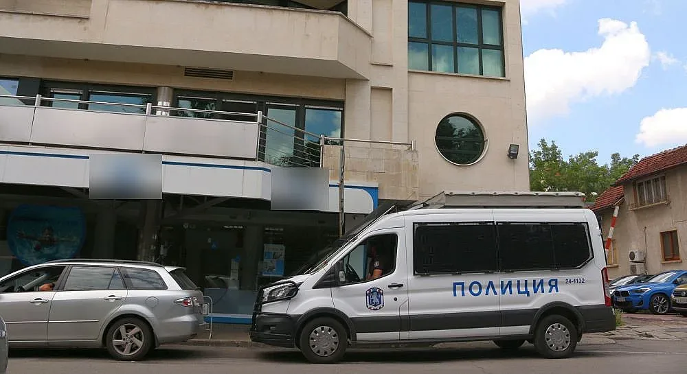 Бобоков и Узунов уреждали назначаване на посланици