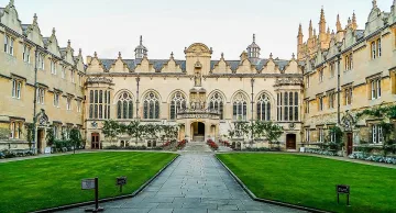 Англия става по-скъпа за студенти от ЕС