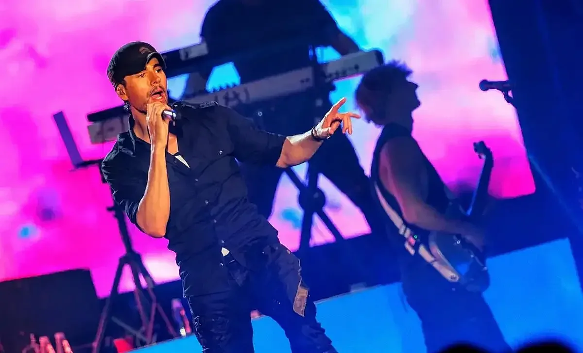 Енрике Иглесиас: Обичам ви, България!