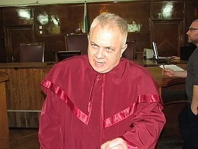 Прокурорът на Бобоков подаде оставка