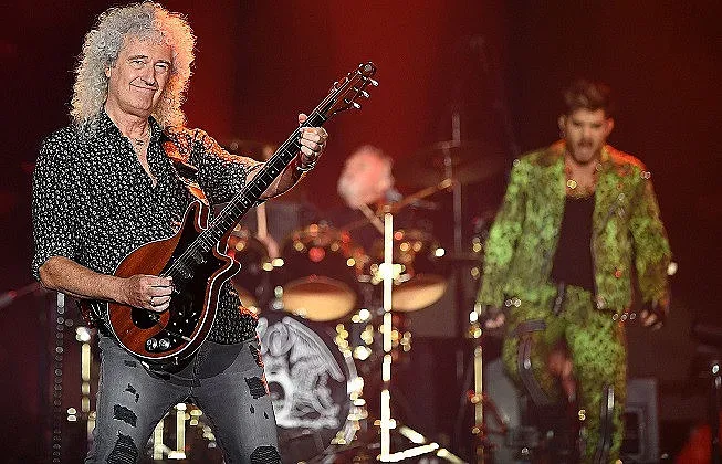 "Куийн" цъфна на пощенски марки