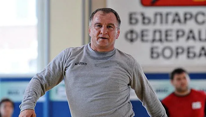 Симо Щерев ще води женския отбор по борба на Русия