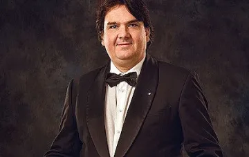 Ивайло Михайлов представя песни на Пучини