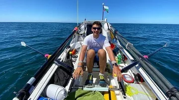 Българската лодка Neverest заплашена от марокански пирати