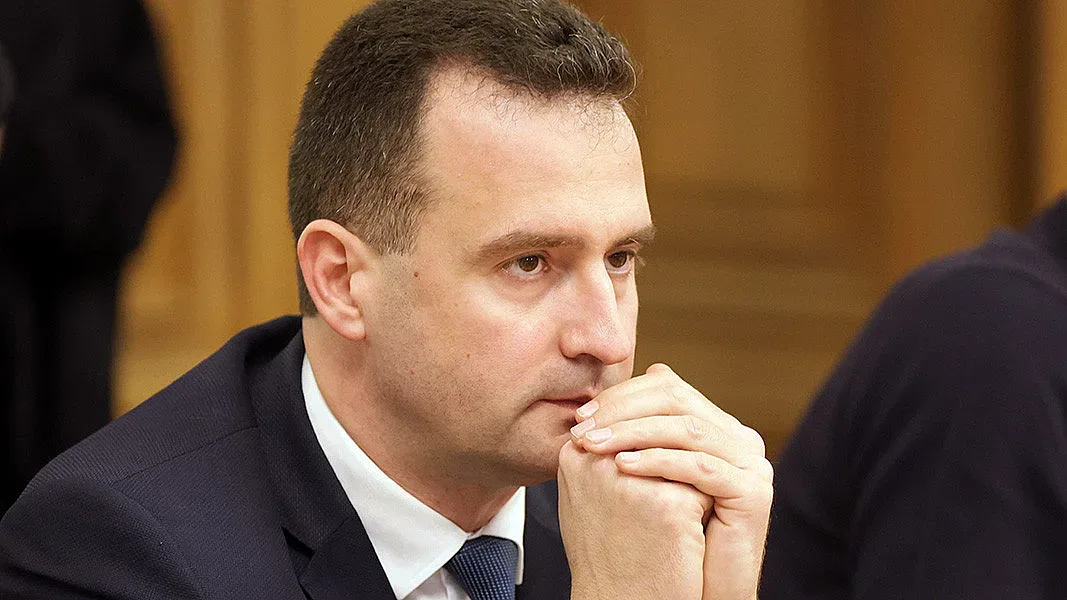 Министър разкри причината за спрелия ток в Испания. Поуките за България