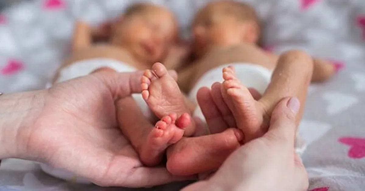 Уникален случай! Близнаци се родиха през 10 години