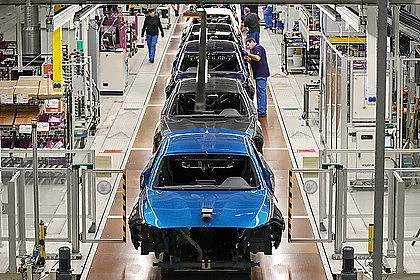 Паника в BMW: Съкращават 6000