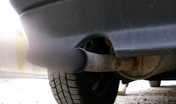 Искат по-нисък данък на леките коли на газ