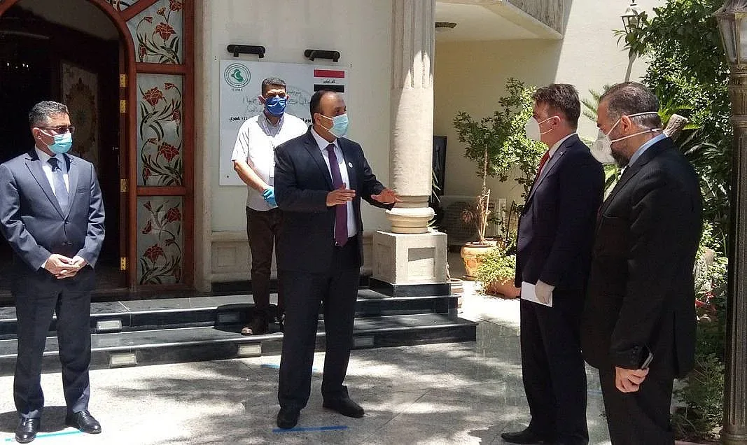 Дарихме защитни облекла за медиците в Ирак