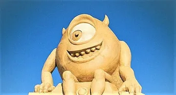 Семейство Адамс, Беззъб и Кинг Конг от пясък ще радват децата