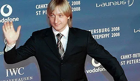 Легендарен фигурист иска бой с политик