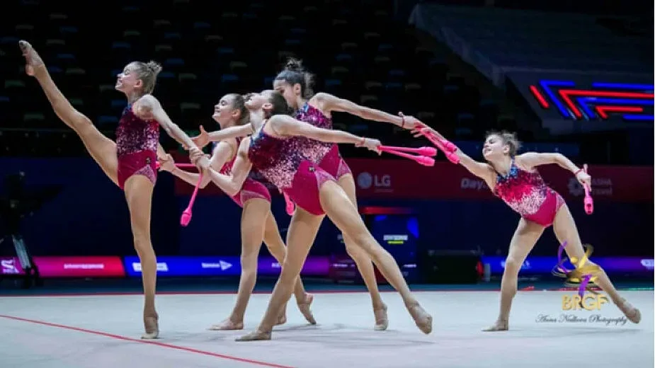 Ансамбълът ни обра златото в Баку!