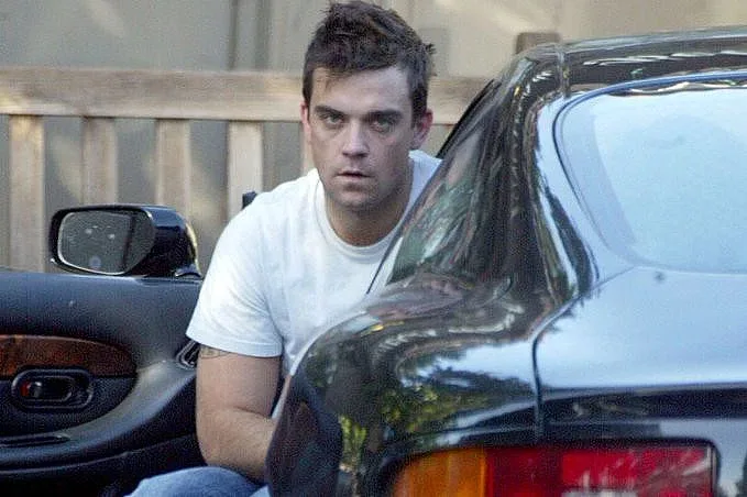 Роби Уилямс не шофира, но какво направи…