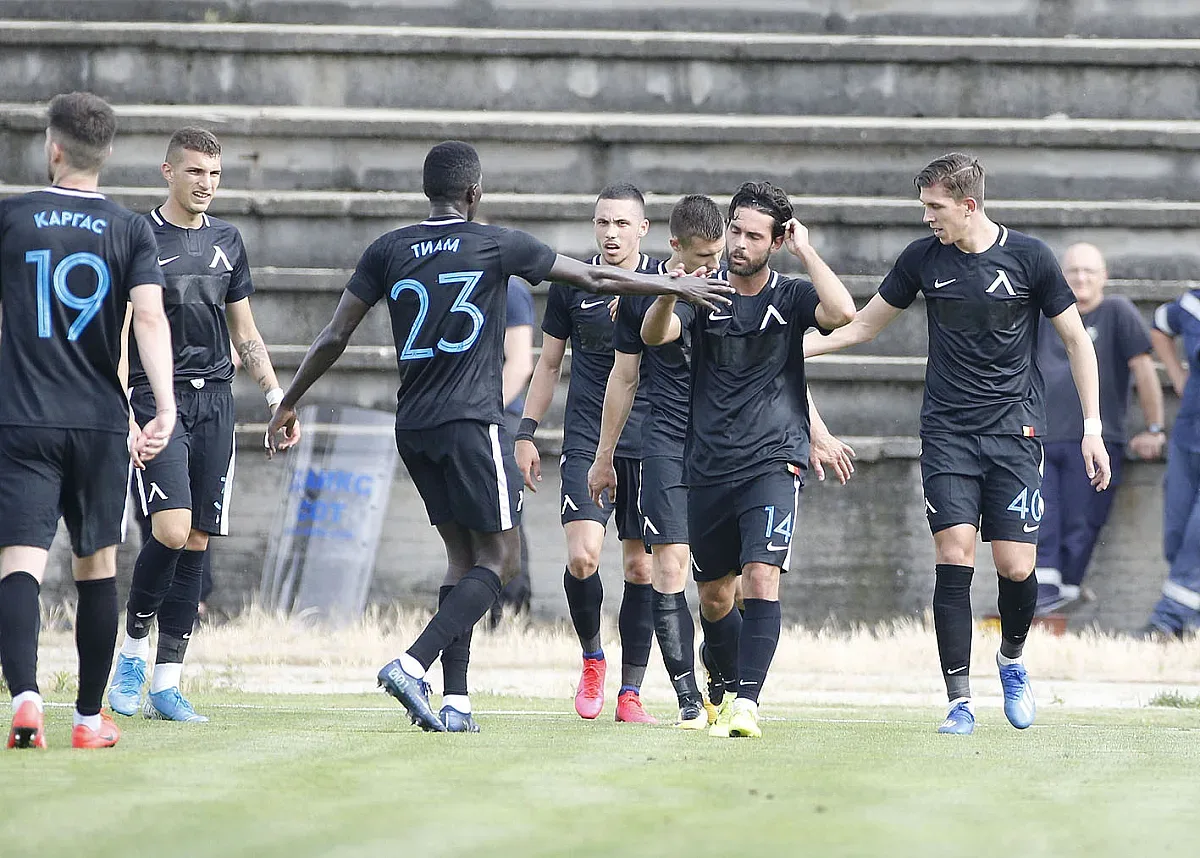 "Левски" с първа победа за 2020