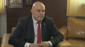 Гешев честити Съединението със стих на България