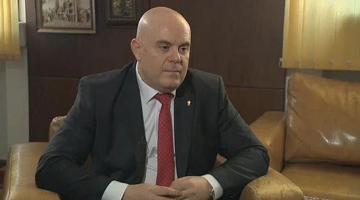 Проверяват банката, от която Божков е теглил