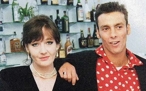 Бившият на Роулинг: Цапардосах я