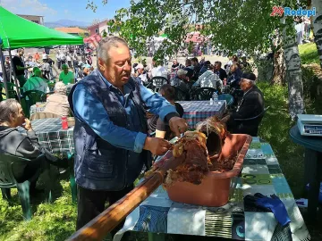 Народът не жали пари за празник. 70 лева за кило чеверме