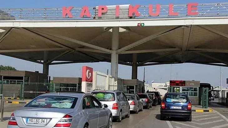 Турция отвори границите си, но с карантина