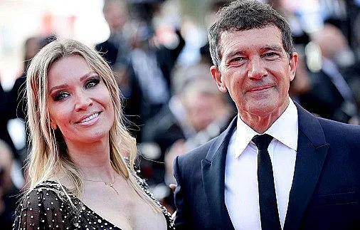 Как Антонио Бандерас разгневи гаджето си