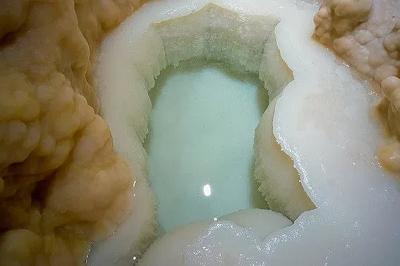 Откриха уникален подземен басейн