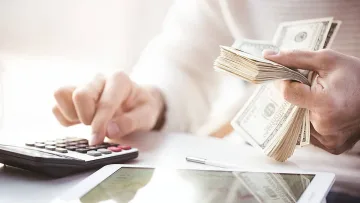 Пот­ре­би­тел­ски­те кре­ди­ти в ле­ва ряз­ко пос­къп­на­ха