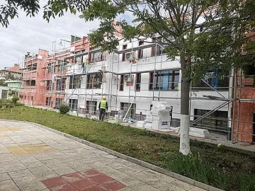 Започна саниране на старата детска градина в квартал Сарафово