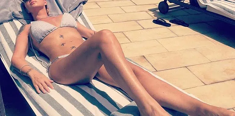 Модел на "Плейбой" си купи отбор