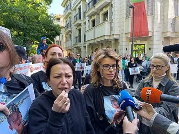 Лавина от гняв. Майката на загиналия Ангел с тежки думи