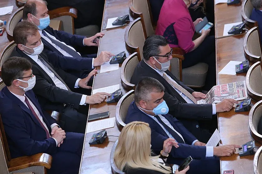 Дадоха възможност за частна практика на медици