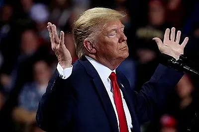 Тръмп нарече" отрепки" протестиращи в Ню Йорк