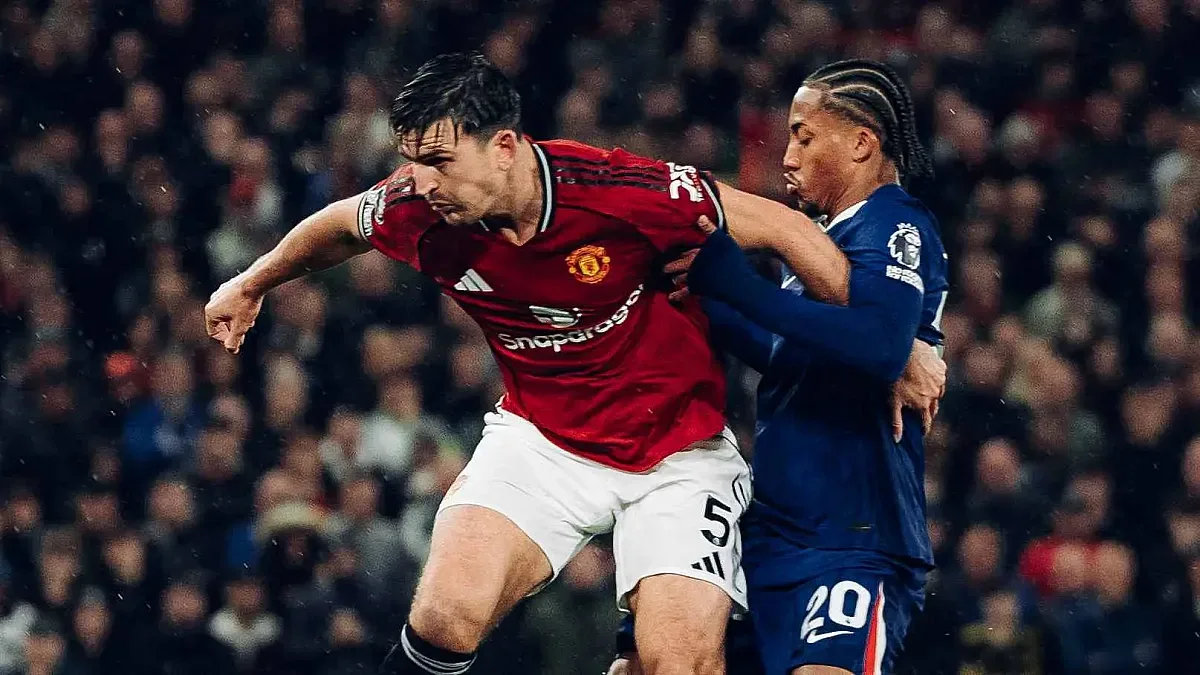 Два червени картона не спряха триумфа на Манчестър Юнайтед