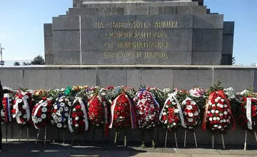 Война за паметници