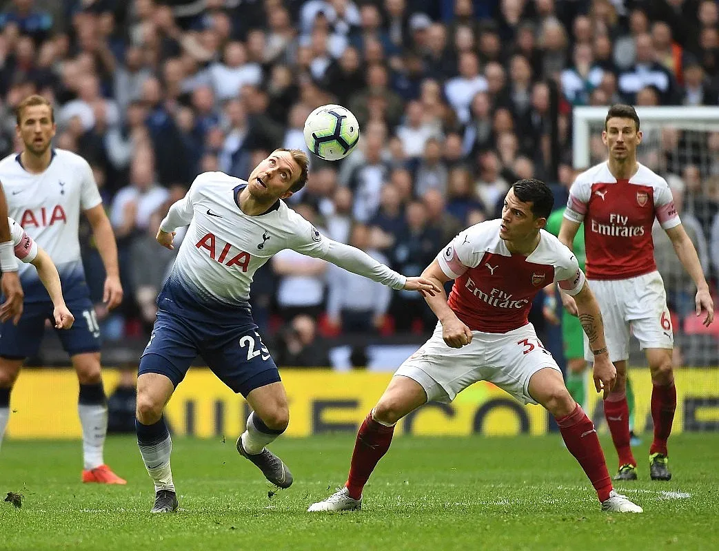 Гледането на футбол става солено