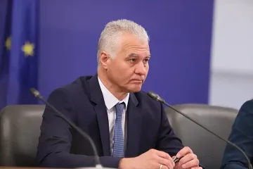 Рокада с шефа на ДАНС. Изненадата